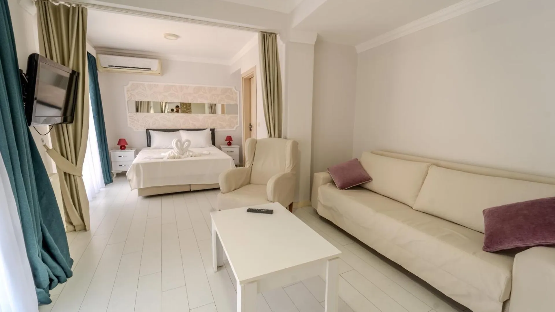 Mia Hill Suites Bodrum Hotel